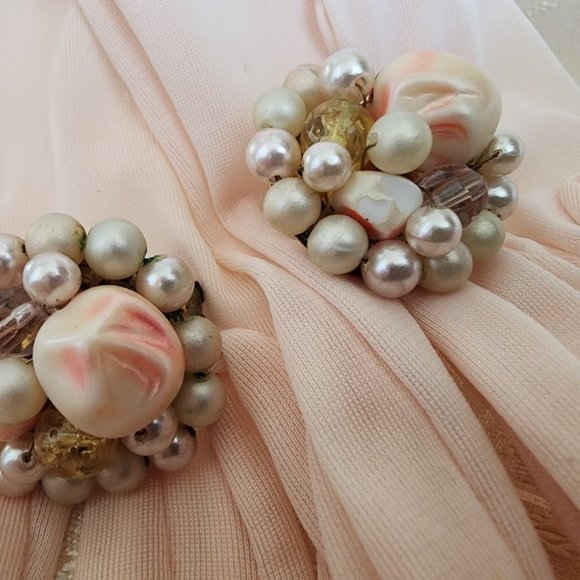 Vintage Japan White/Pink Blush Earrings - Picture 2 of 5